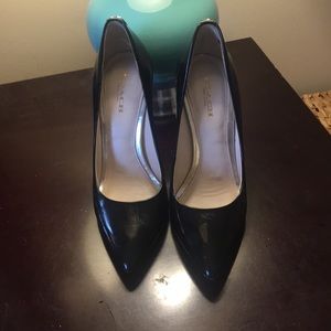 Black leather Coach pumps!
